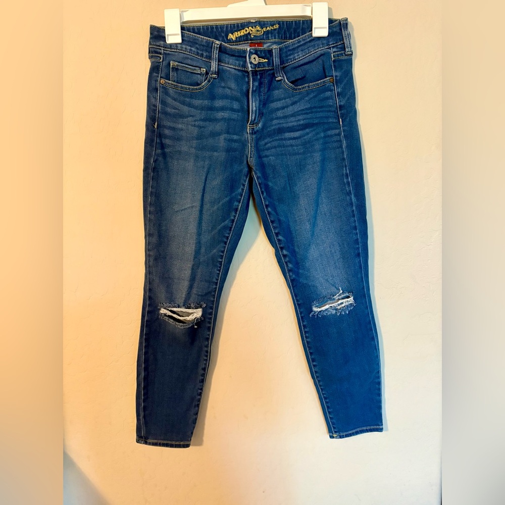 Arizona Jean Company Distressed Blue Jeans